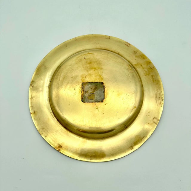Mid 20th Century Mid 20th Century Vintage Hollywood Regency Brass Plate With Faux Bamboo Edge For Sale - Image 5 of 5