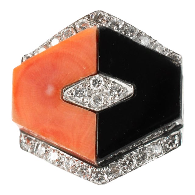 Vintage Ladies 14k Yellow Gold Coral Onyx Diamond Geometric Cocktail Ring, Size 6 For Sale