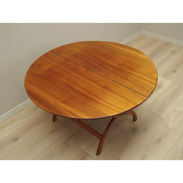 1970s Vintage Danish Round Mahogany Coffee Table, 1970s For Sale - Image 5 of 11