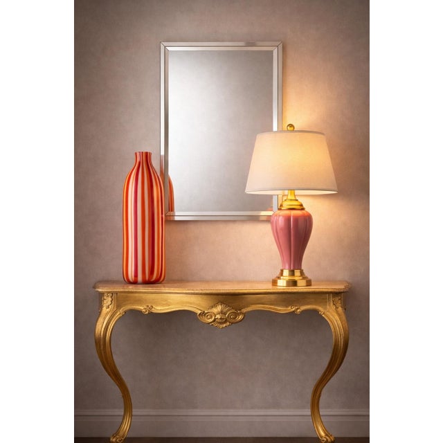 Late 20th Century Hollywood Regency Pink Fluted Ceramic & Brass Table Lamp With Linen Shade For Sale In Los Angeles - Image 6 of 11
