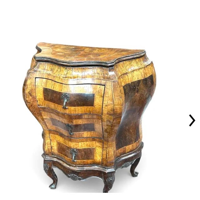 Rococo Italian Burled Wood Rococo Style Bombé Chests a Pair For Sale - Image 3 of 16