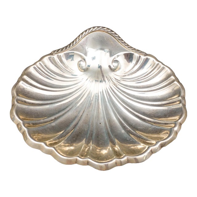 Mid 20th Century Reed & Barton Sterling Silver Footed Scalloped Clam Shell Dish For Sale
