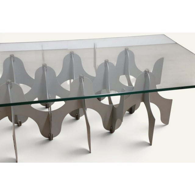 Minimalist Sculptural Coffee Table in Metal and Glass, 1980s For Sale - Image 4 of 18