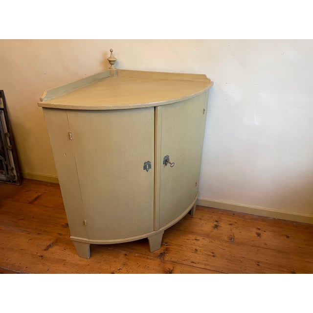 Dutch Corner Cupboard with Convex Doors, 1870s For Sale - Image 3 of 18