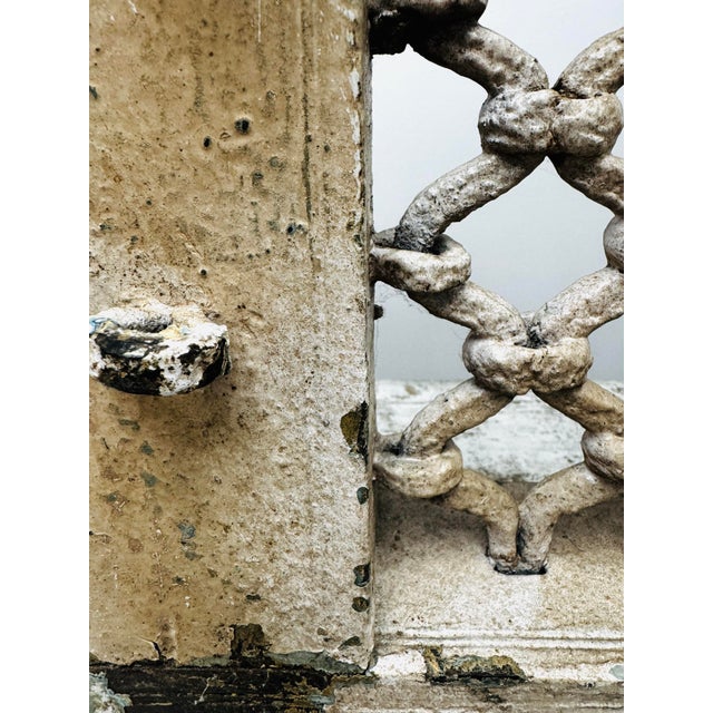 This one-of-a -kind vintage metal Jali window panel originates from Rajasthan and is evocative of place, culture and people.