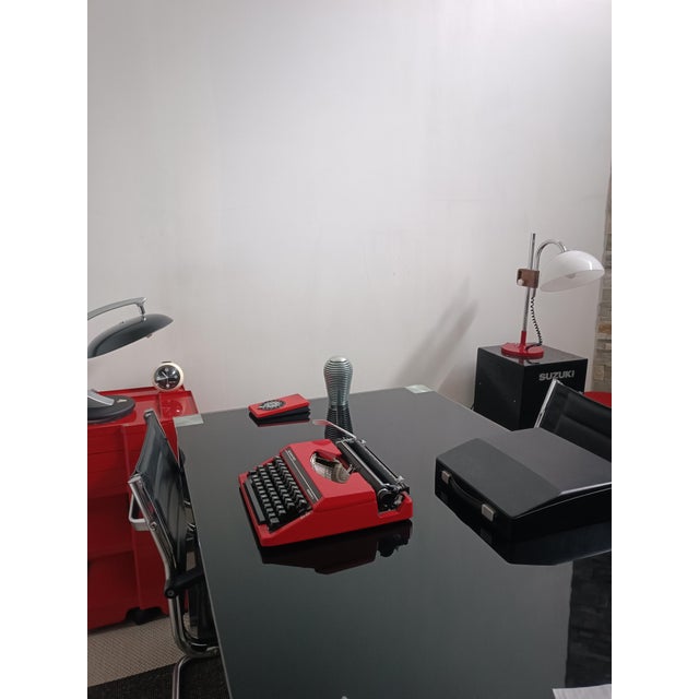 Magnificent Silver Reed Silverette 2 typewriter by Silver Seiko Ltd. Japan, 1978. Bright red lacquered metal frame. Rigid...