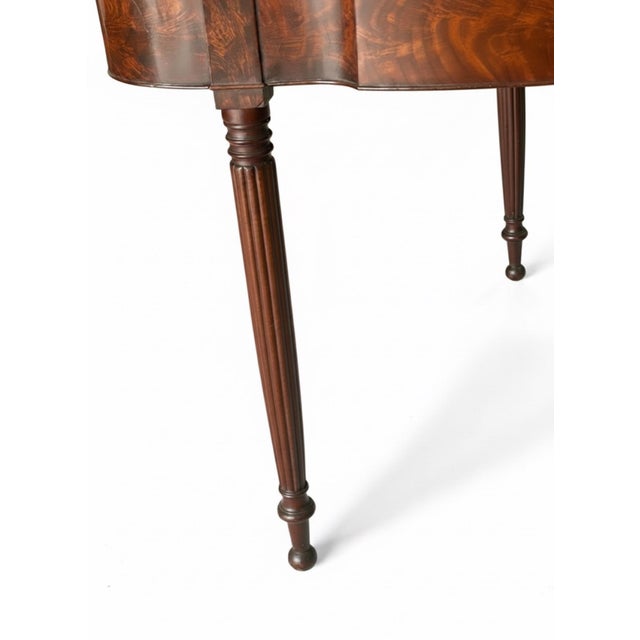 Auburn Early 19th Century American Sheraton Mahogany Flip-Top Card & Game Table For Sale - Image 8 of 10