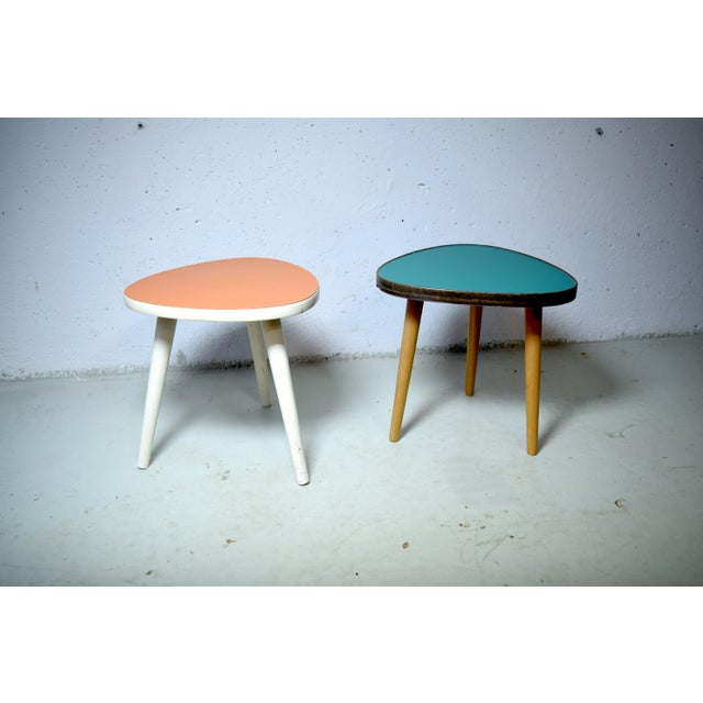 1950s Kidney-Shaped Side Tables, 1950s, Set of 2 For Sale - Image 5 of 5