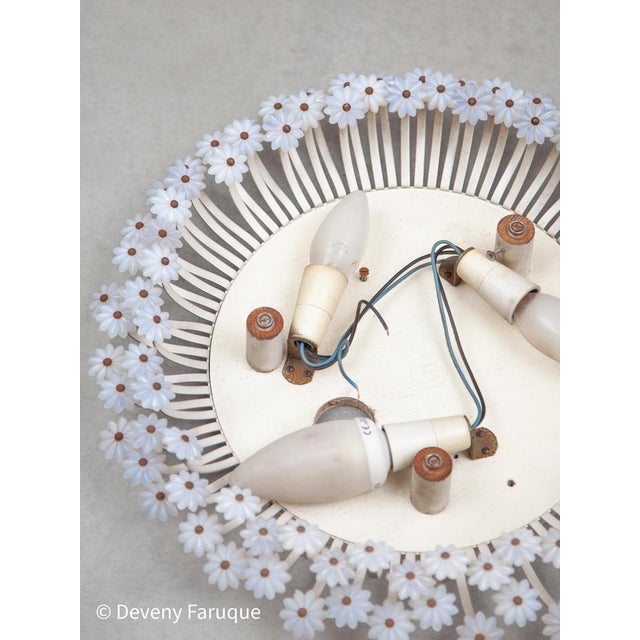 Metal Illuminated Wall-Mounted Round Flower Mirror attributed to Münchner Zierspiegel, 1960s For Sale - Image 7 of 9