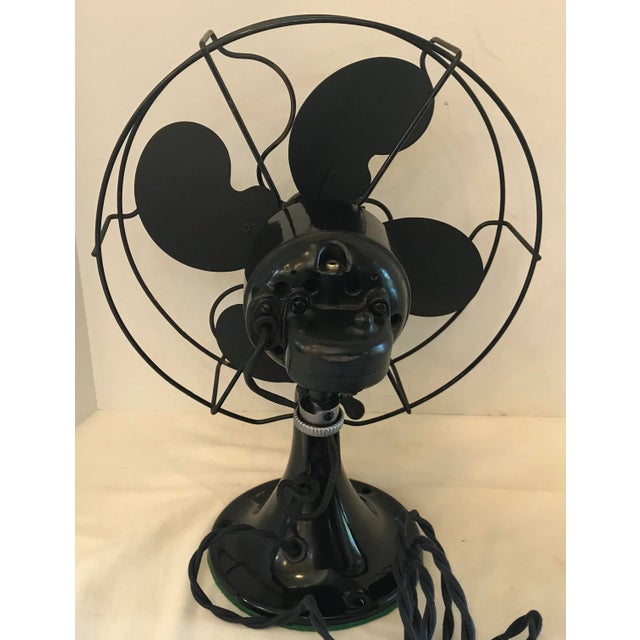 1930s 1938 Emerson 2250b 10” Oscillating Electric Fan For Sale - Image 5 of 9