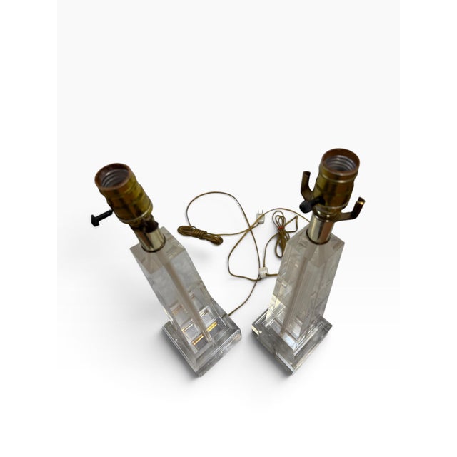 Plastic 1970s Hollywood Regency Lucite Obelisk Table Lamps - A Pair For Sale - Image 7 of 9
