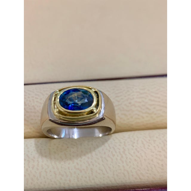 1 1/2 Ct Oval Natural Blue Sapphire Engagement Ring in 18 Karat Two-Tone Gold For Sale In New York - Image 6 of 18
