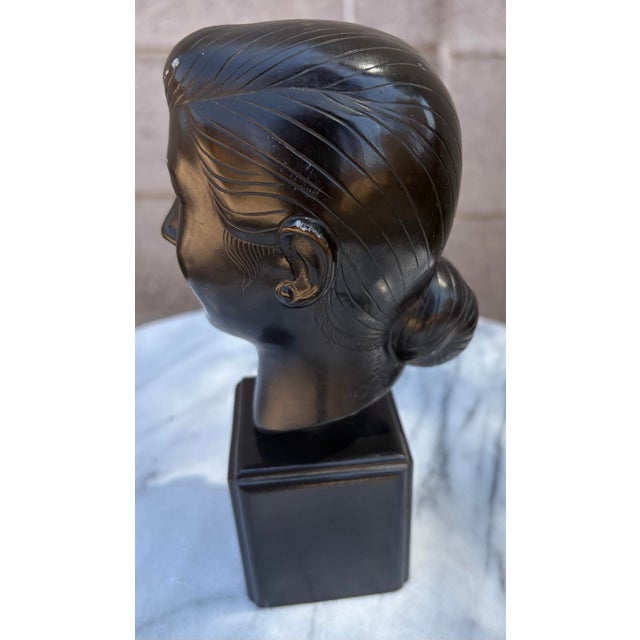 Mid-Century Modernist Patinated Bronze Bust of a Vietnamese Woman by Nguyen Thanh Le (Saigon, C. 1950s/1960s) For Sale - Image 9 of 12