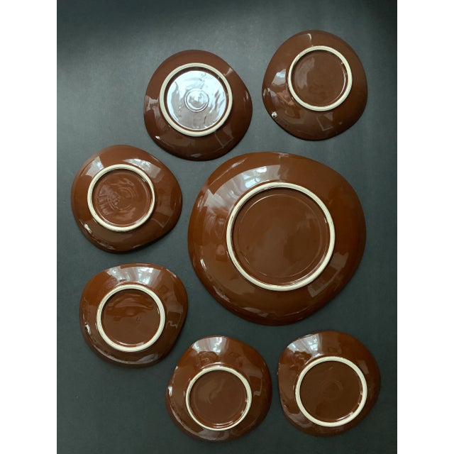 Mid-Century Chocolate Brown & 22k Gold Floral Dessert Plate Set With Freeform Cake Platter — Serving for Six, Set of 7 Pieces For Sale - Image 10 of 11