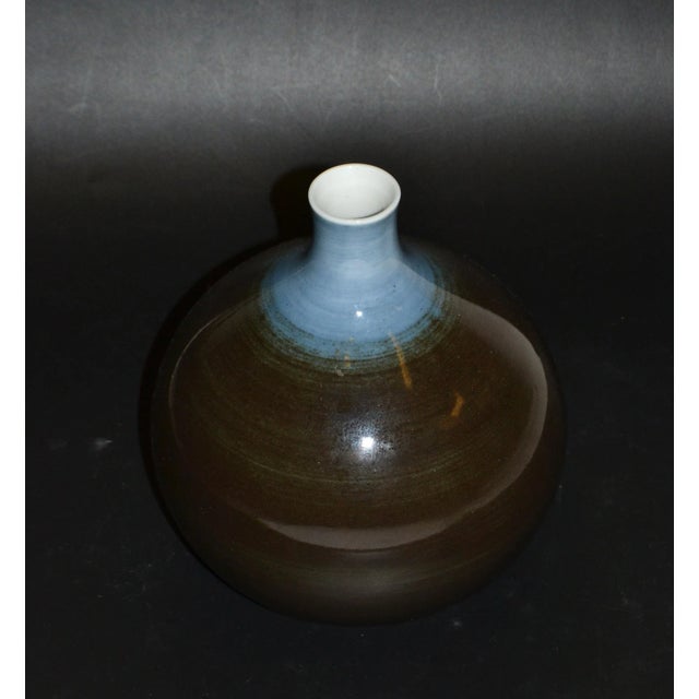 Bavaria Arzberg Hutschenreuther Glazed Porcelain Vase Black, Blue & White 1970s For Sale In Miami - Image 6 of 11