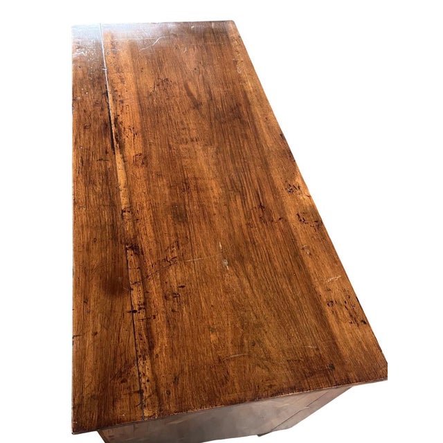 Brown Italian Neoclassical Walnut Commode with Inlay, 1800 For Sale - Image 8 of 10