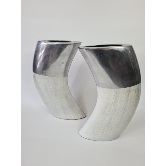 Vases in Aluminum and Ceramic from Ventura Living, 2000s, Set of 2 For Sale - Image 4 of 11