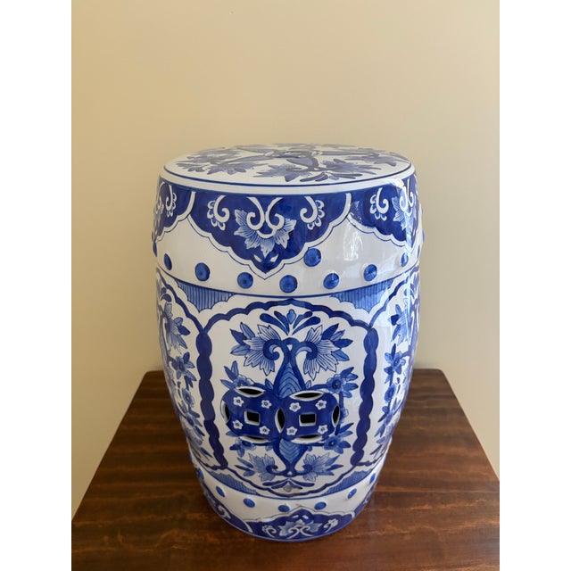 Late 20th Century Blue and White Porcelain Chinoiserie Chinese Garden Stool or Side Table For Sale - Image 5 of 6