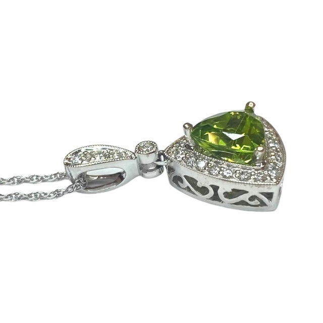 Modern Late 20th Century Peridot & Diamond White Gold Pendant With Chain For Sale - Image 3 of 8