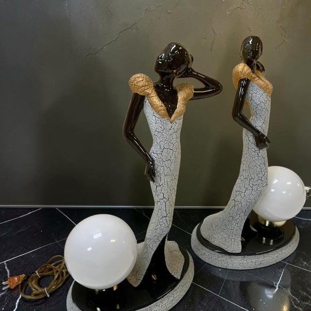 Vintageour Girls Figurine Table Lamps - a Pair For Sale - Image 4 of 5