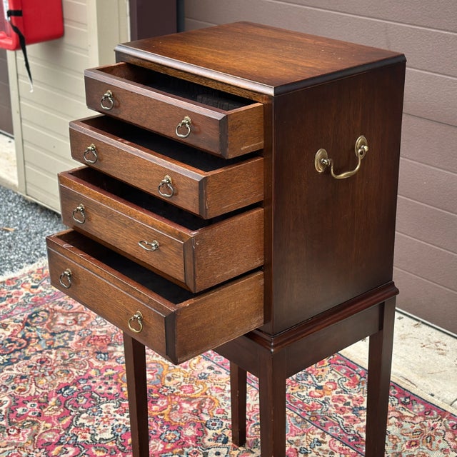 Vintage Mahogany Silver Chest of Four Drawers and Slide Out Tray For Sale - Image 4 of 16