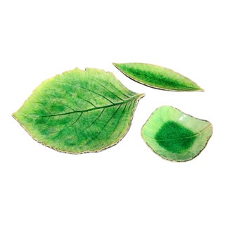 Late 20th Century Costa-Nova Portugal Hand Painted Ceramic Set of 3 Green Leaf Dip Plates Bowls For Sale