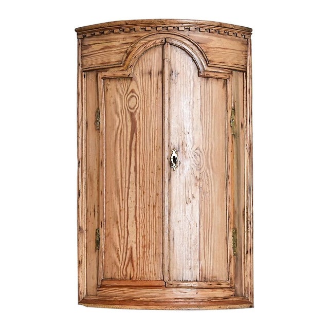 Swedish 19th Century Pine Wall Mounted Corner Cabinet For Sale - Image 4 of 12