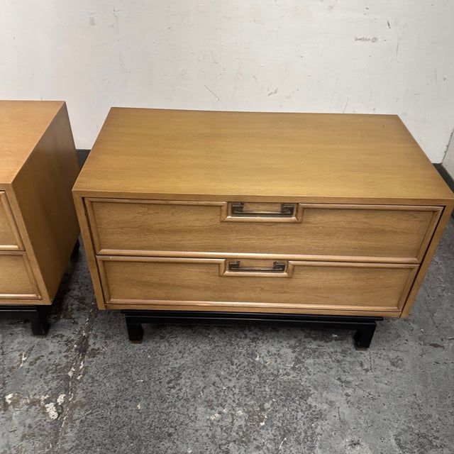 Vintage American of Martinsville Blonde Walnut Nightstands, Pair For Sale - Image 12 of 12
