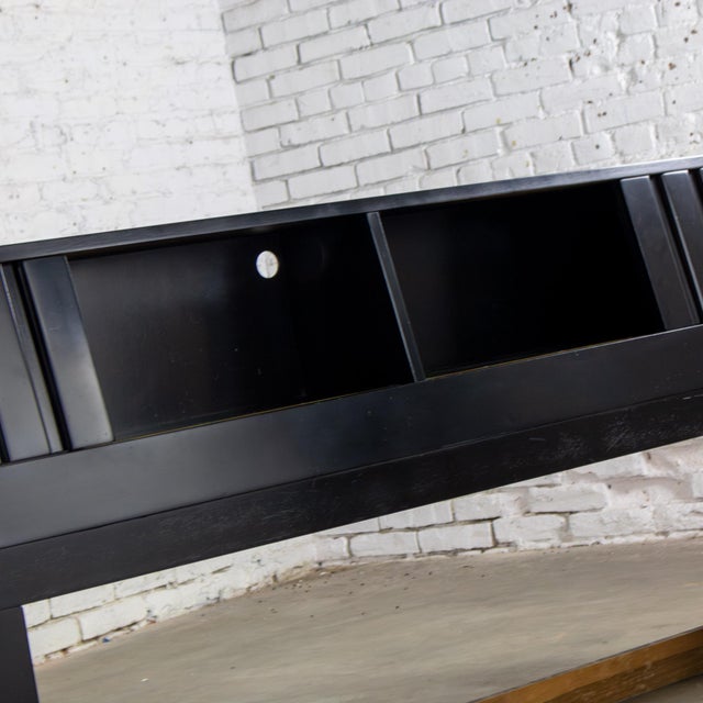 Mid-20th Century MCM King Size Bookcase Headboard by Sligh Furniture Cross Country Line With Black Painted Frame For Sale - Image 14 of 18