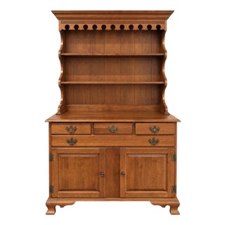 Vintage Sprague & Carleton Solid Rock Maple Farmhouse Hutch With Scalloped Shelves For Sale