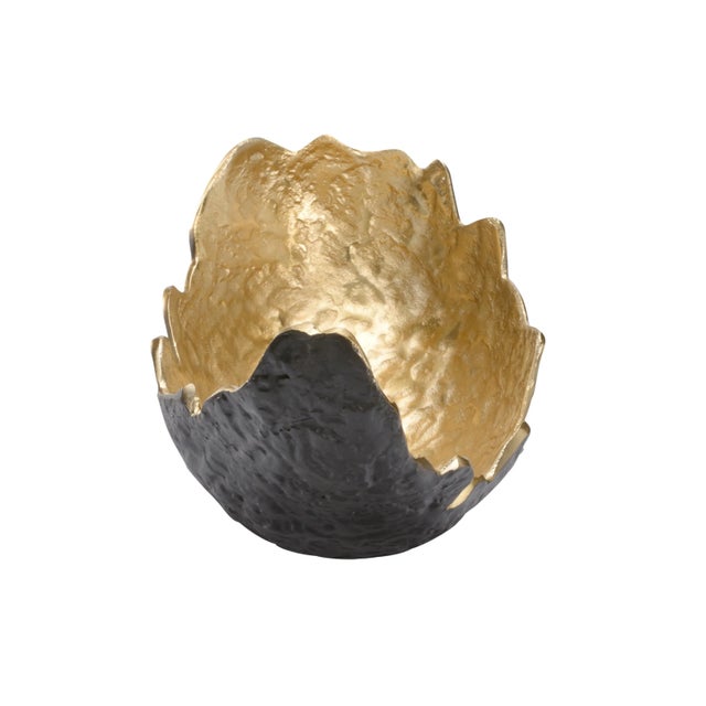 Create layers of texture in your home design with our on the Cutting Edge Vessel. Crafted of hammered aluminum, this...