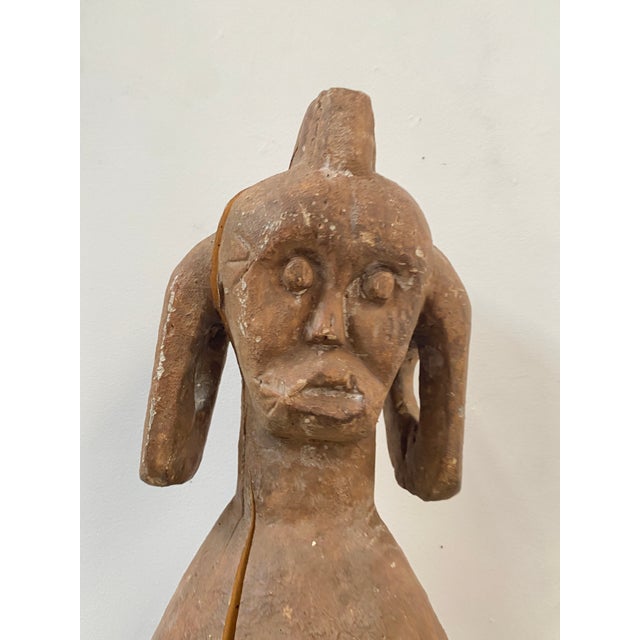 Mid-20th Century Nude Mumuye Sculpture in Wood, 1950s For Sale - Image 6 of 7