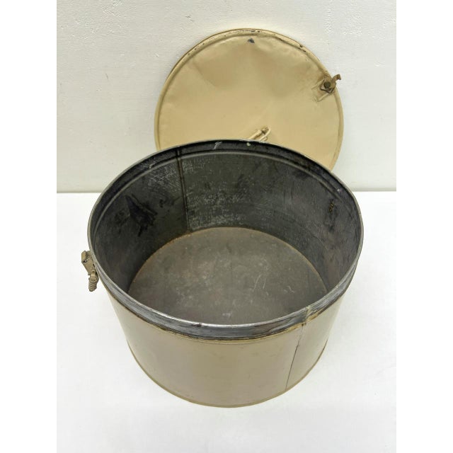 Vintage Cream Painted Metal Tin Hat Box, 1920s For Sale - Image 4 of 9