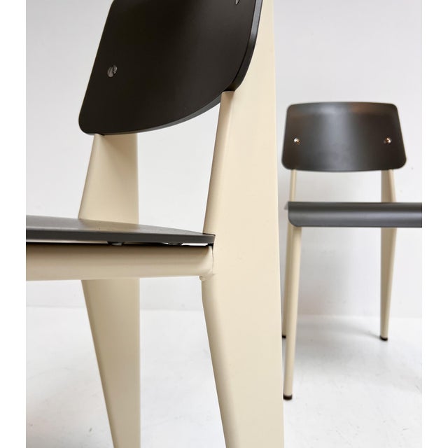 Mid-Century Modern Standard Chair by Jean Prouvé for Vitra, 2019 For Sale - Image 3 of 18