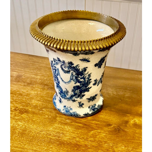 Eggshell United Wilson Juwc 1897 Chinoiserie Vase For Sale - Image 8 of 12