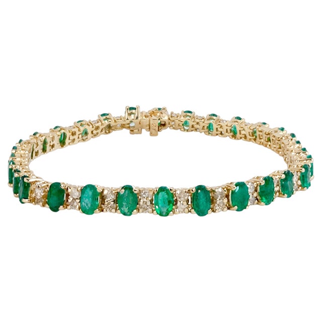 Green 15 Carat Natural Emerald & 2.2 Carat Diamond Tennis Bracelet 14 Kt Yellow Gold For Sale - Image 8 of 8