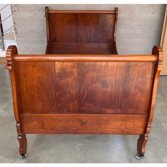 Mid 19th Century 1840s Single Carved Louis-Philippe in Mahogany Boat Bed For Sale - Image 5 of 13