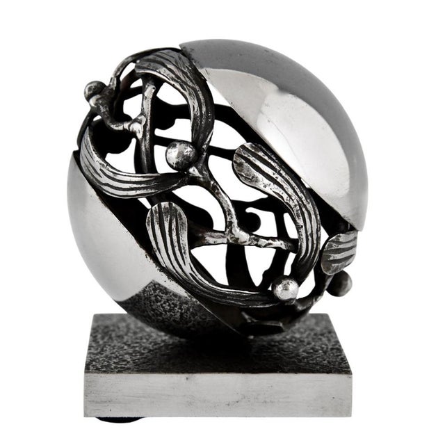 Art Deco Wrought Iron Mistletoe Paperweight by Edgar Brandt, France, 1921 For Sale - Image 12 of 12