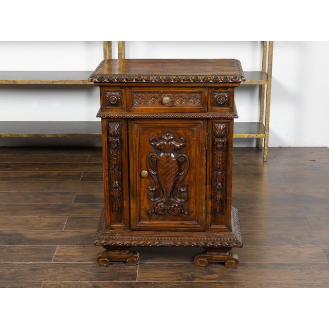 Early 19th Century Small Italian 1800s Walnut Cabinet with Carved Urn, Foliage and Mascaron Décor For Sale - Image 5 of 12