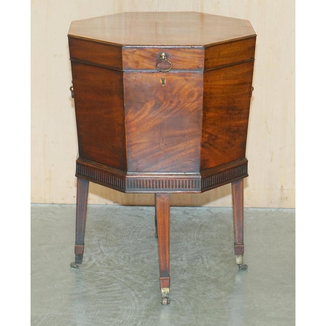 George III Hardwood Wine Cooler Cellarette, 1780s For Sale - Image 3 of 18