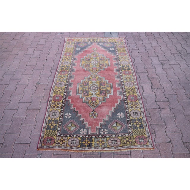 1980s Turkish Red Medallion Oriental Rug For Sale - Image 12 of 12