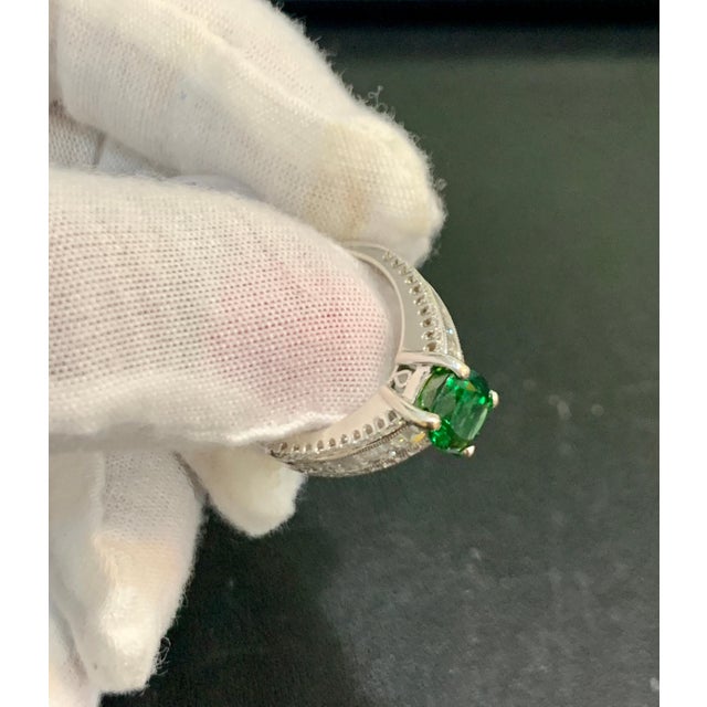 1.8 Carat Oval Tsavorite and 1.5 Carat Diamond in 14 Karat Gold Ring Estate For Sale - Image 11 of 18