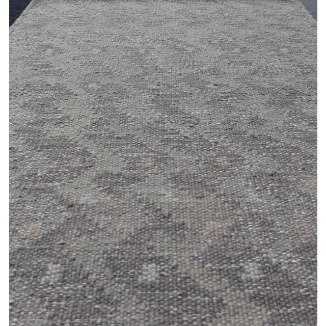 Mid-Century Modern Geometric Scandinavian Flat-Weave Rug in Gray by Keivan Woven Arts 3'2 X 4'10 For Sale - Image 3 of 9