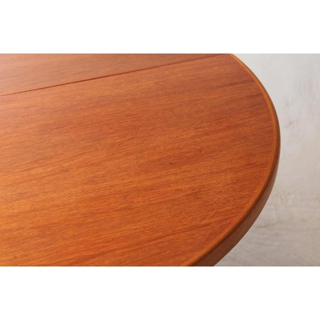 Mid-Century Round Extending Teak Dining Table from McIntosh, 1970s For Sale - Image 10 of 13
