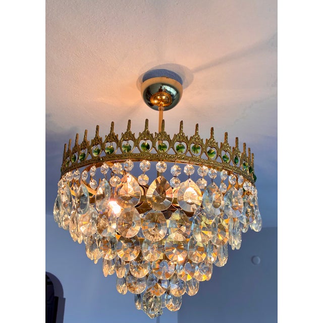 Vintage Brass & Original Emerald Green Crystal Crown Cascade Chandelier – 5 Light For Sale - Image 11 of 17