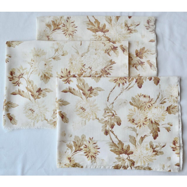 Off-white 1940s Floral Fabric Pieces - Set of 3 For Sale - Image 8 of 9
