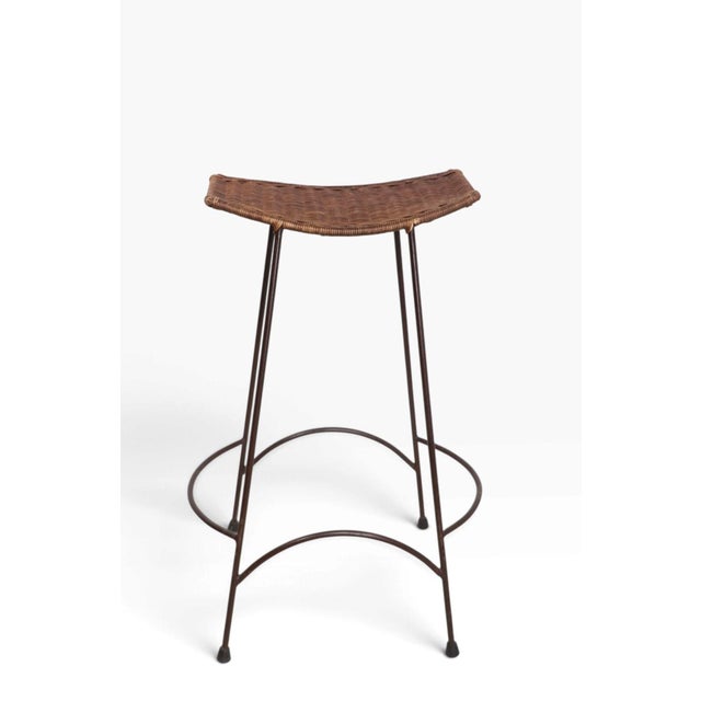 Arthur Umanoff Set of Four Mid Century Wrought Iron and Wicker Bar Stools For Sale - Image 4 of 16