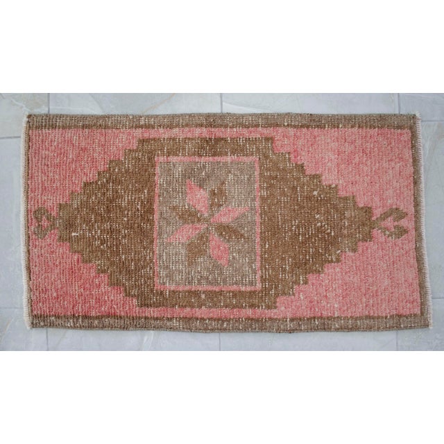 1970s Vintage Hand Knotted Small Rug For Sale - Image 6 of 8