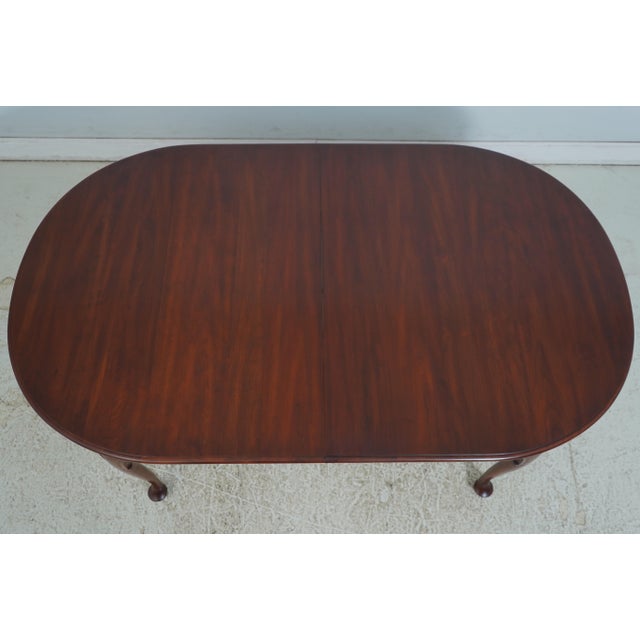 Traditional 1990s Henkel Harris Model 2205 Cherry Dining Room Table For Sale - Image 3 of 18
