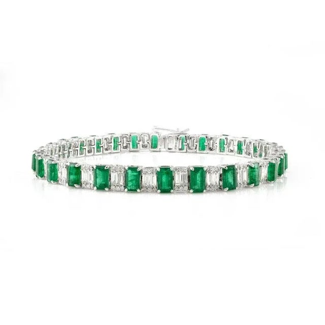Art Deco Artisian 7.86Ct Emerald Diamond Statement Tennis Bracelet in 18k Solid White Gold For Sale - Image 3 of 13